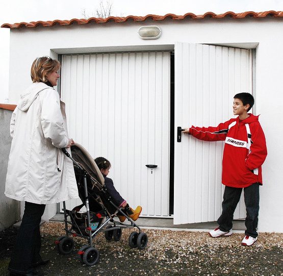 Porte de garage latérale Auxerre